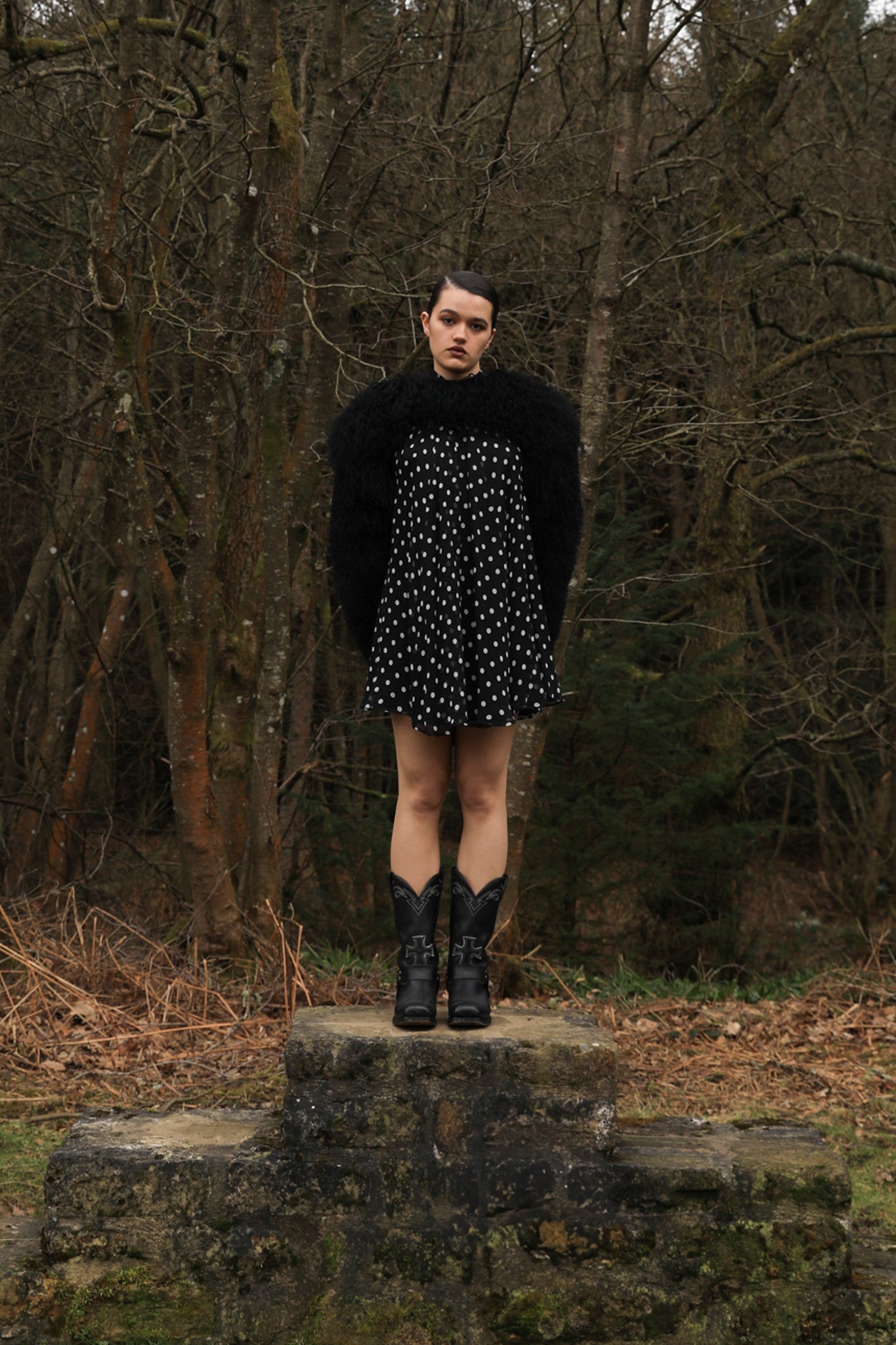 Mongolian shearling sleeves fastening around the neck — The Rosa